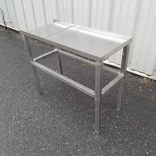 Services de Soudure Usinage et Fabrication Métallique table